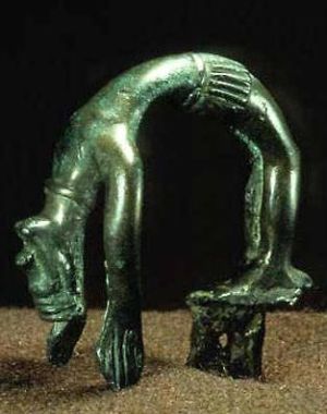 Kvindefigur i bronze fundet ved Grevensvnge.