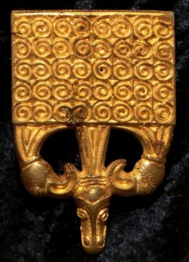 Thinplate decoration in gold plated silver found in a sacrificial bog at Finnestorp near Falkøping