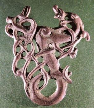 Urnesfibula i sølv fra sen vikingetid