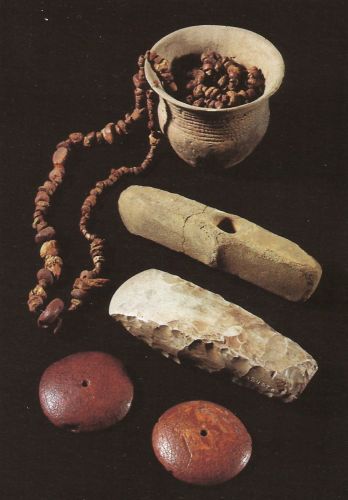 Typical grave goods from
the Single Grave culture with typical cord-decoration