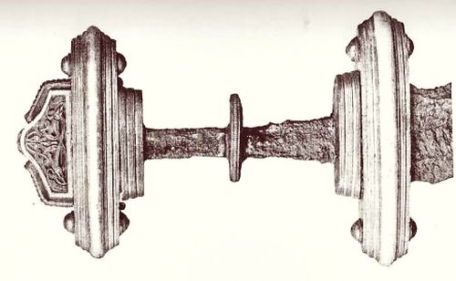 Handle of sword
found in Kragehul Mose on Western Fyn.
