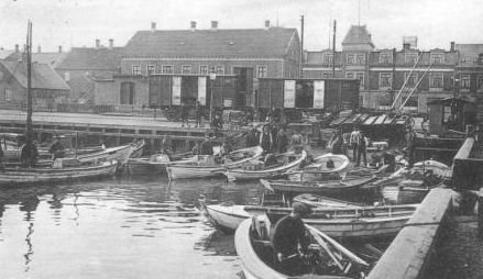 Independent fishermen in the sixties with small boats