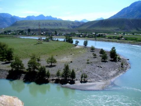 Huge Gravel bar in the

central Altai