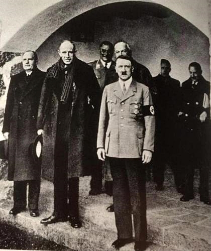 Halifax besøger Hitler i Berchtesgarden