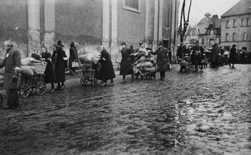 Ethnic Germans are expelled from Silesia